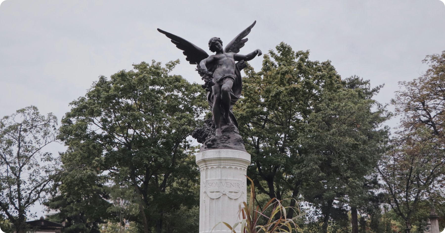Montparnasse Cemetery.jpg